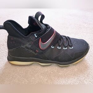 Nike LeBron 14 XIV Men’s 'Bred' Basketball Shoes - Size 12